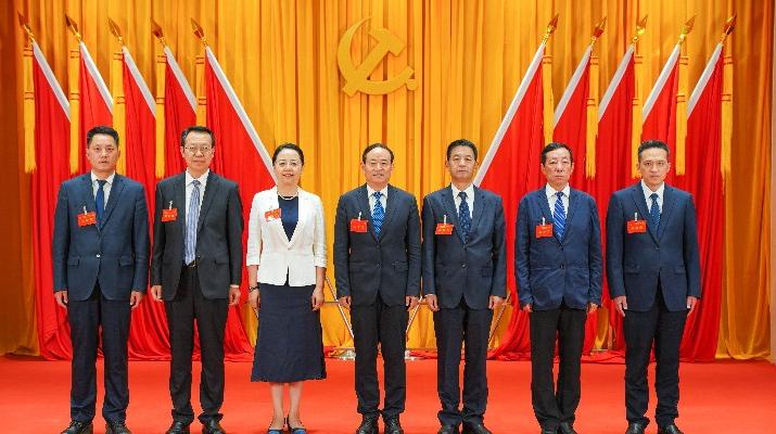 5月27日下午，中国共产党<a href='http://49261842.dongyvietnam.net'>正规电子游艺网址</a>第一次代表大会胜利闭幕。大会选举产生了中国共产党<a href='http://49261842.dongyvietnam.net'>正规电子游艺网址</a>第一届“两委”委员。大会以无记名投票方式差额选举产生了<a href='http://49261842.dongyvietnam.net'>正规电子游艺网址</a>第一届党委委